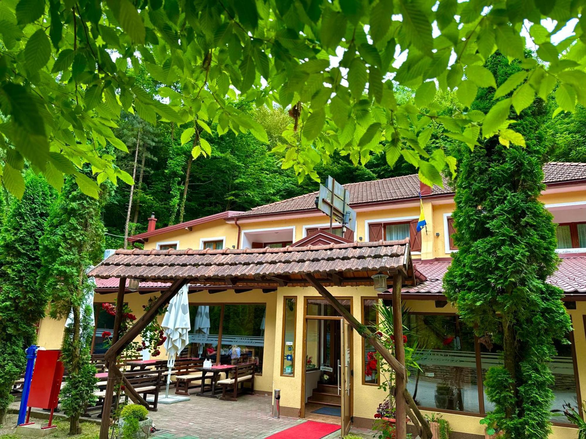 Motel Stovrela Cazin Exterior photo